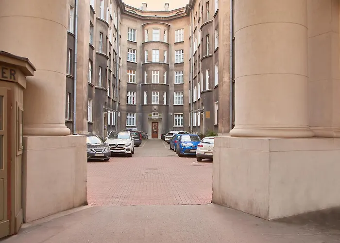 Capsule 12- Old Town , Steps To The Station , Maximum Convenience 公寓 克拉科夫