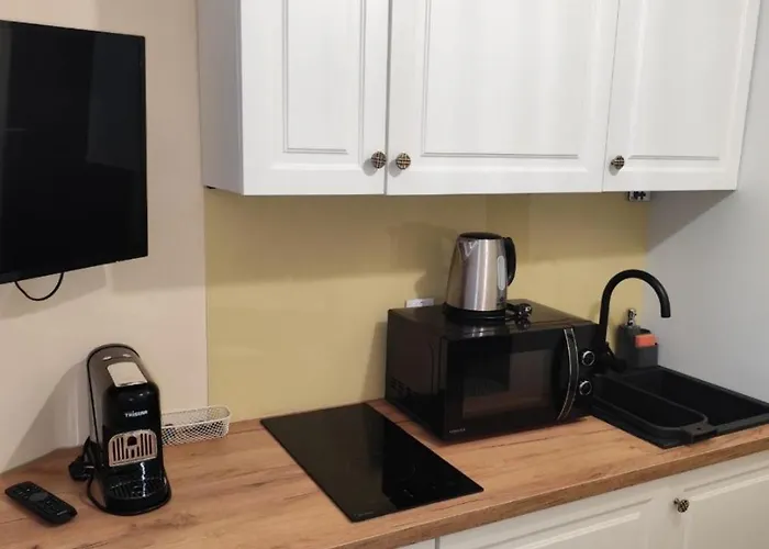 Capsule 12- Old Town , Steps To The Station , Maximum Convenience 公寓 克拉科夫