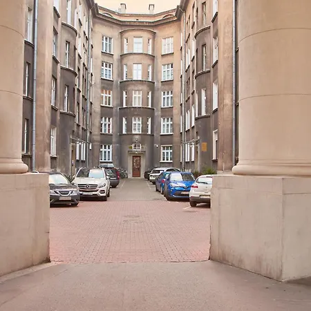 Capsule 12- Old Town , Steps To The Station , Maximum Convenience Lejlighed Kraków