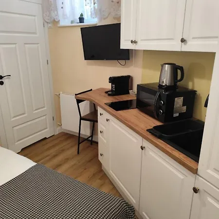 Capsule 12- Old Town , Steps To The Station , Maximum Convenience *