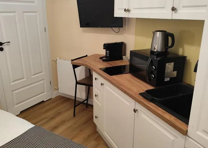 Capsule 12- Old Town , Steps To The Station , Maximum Convenience *